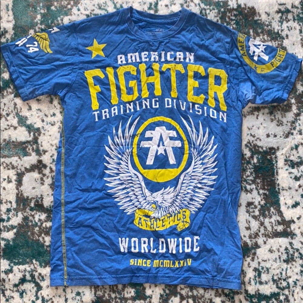 Blue men’s American fighter tee great condition